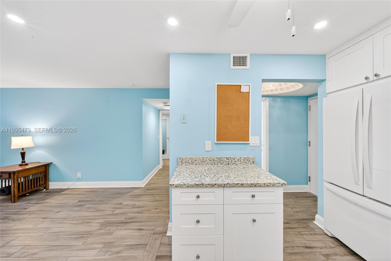 2301 Ocean Dr 2302 photo 14