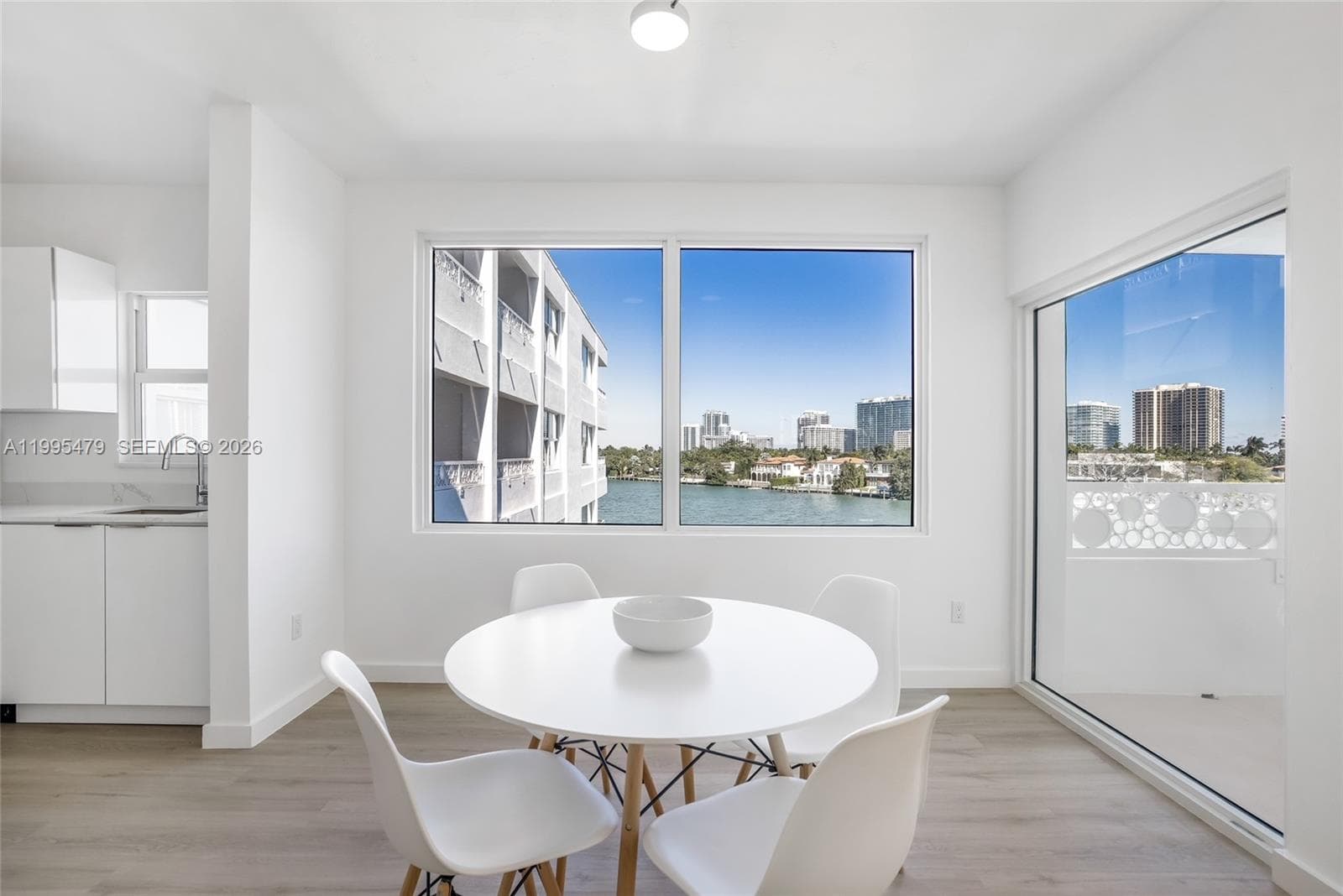 9881 E Bay Harbor Dr 401 photo 4