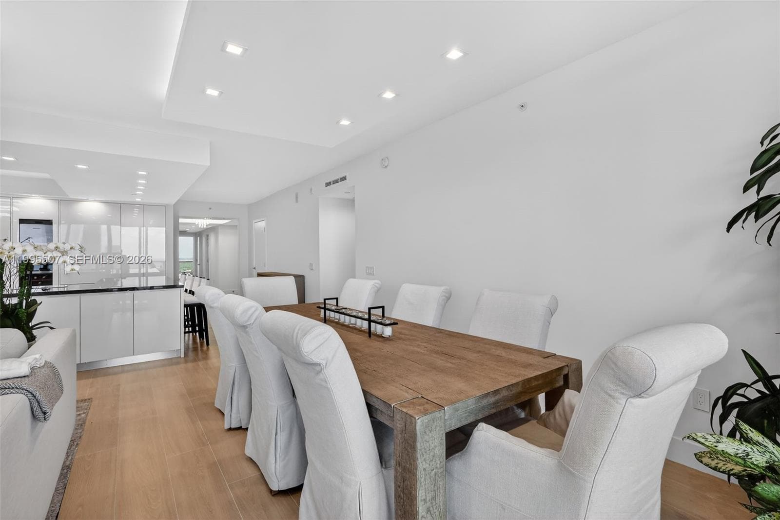 6000 Island Blvd 2102 photo 16