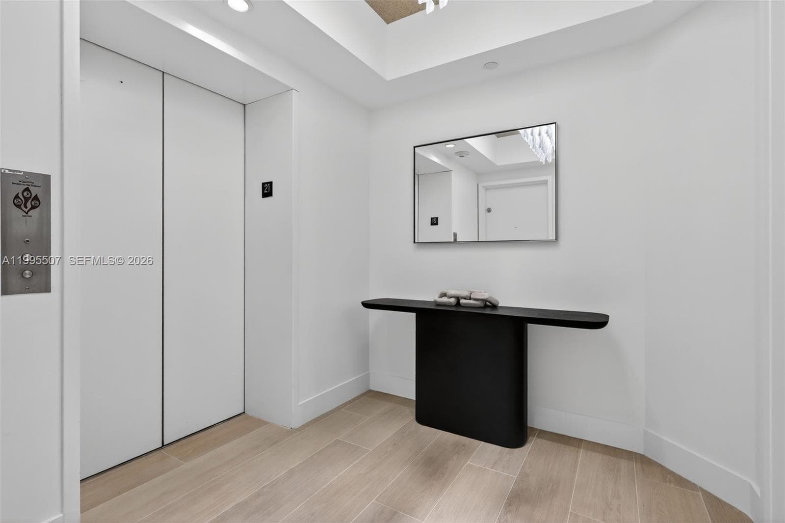 6000 Island Blvd 2102 photo 3