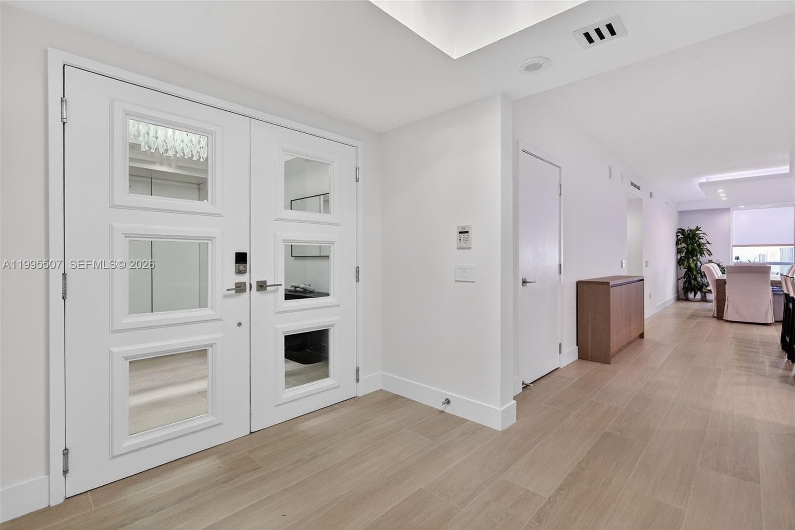 6000 Island Blvd 2102 photo 5