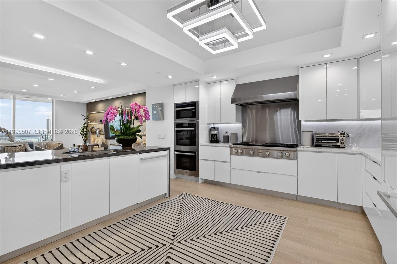 6000 Island Blvd 2102 photo 9