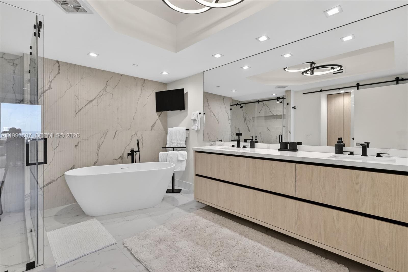 6000 Island Blvd 2102 photo 25