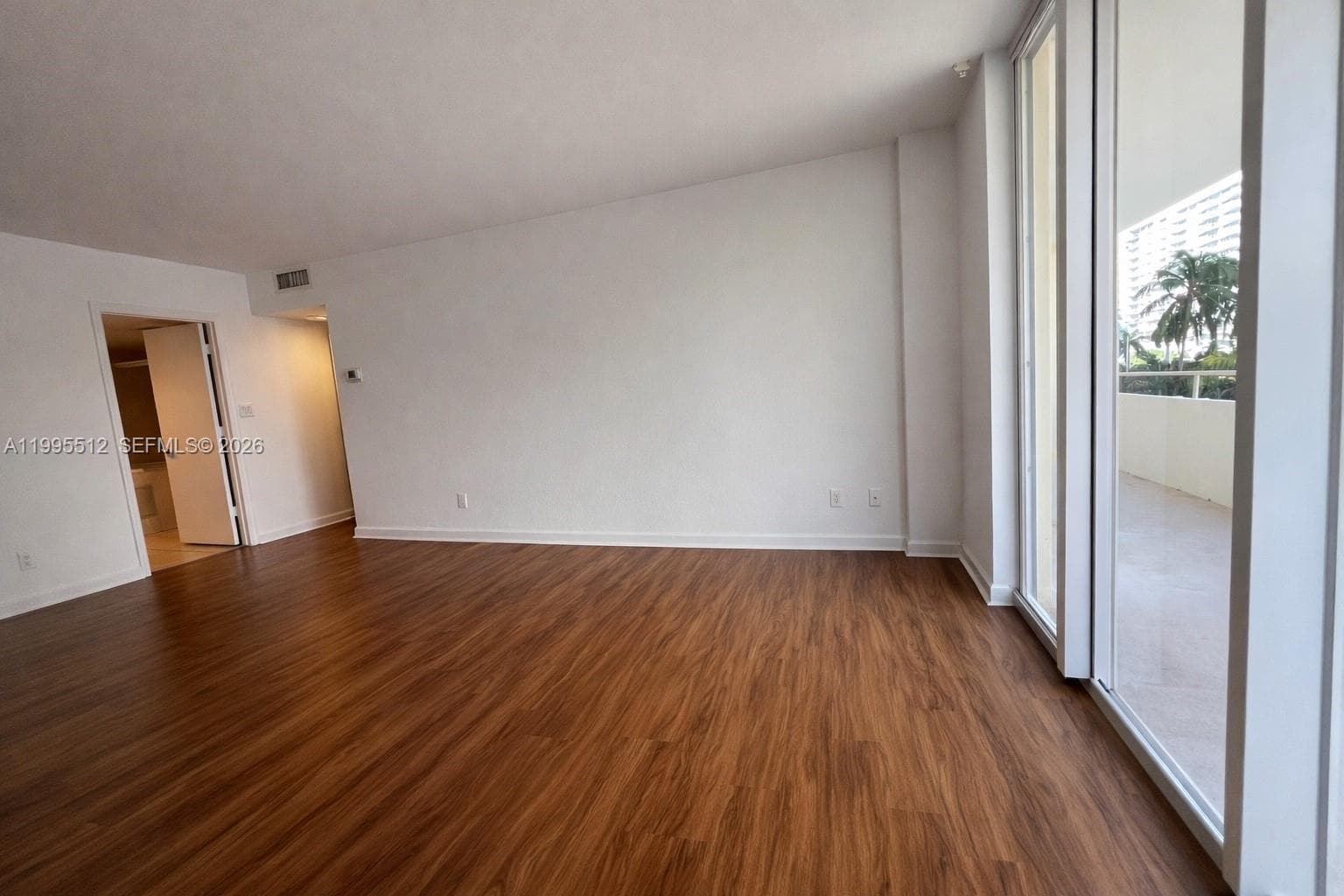 5600 Collins Ave 4E photo 9
