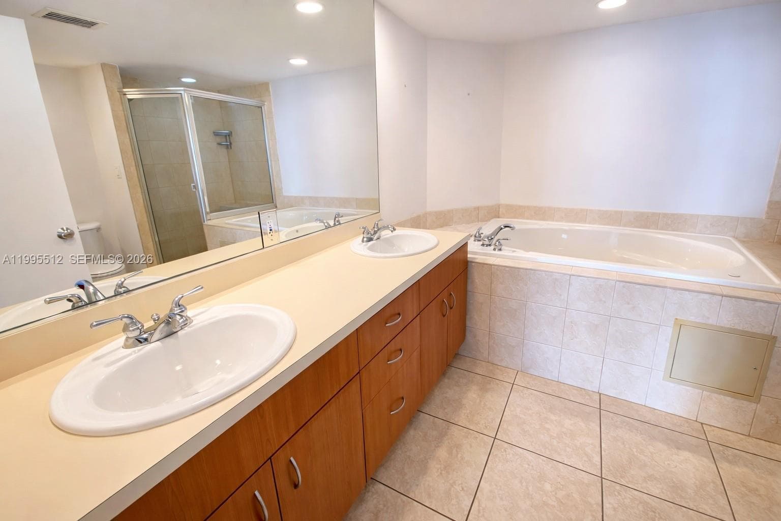 5600 Collins Ave 4E photo 11
