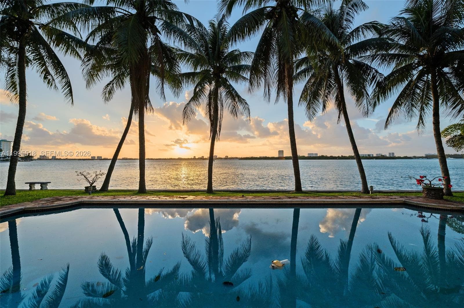 220 Bal Bay Dr photo 1