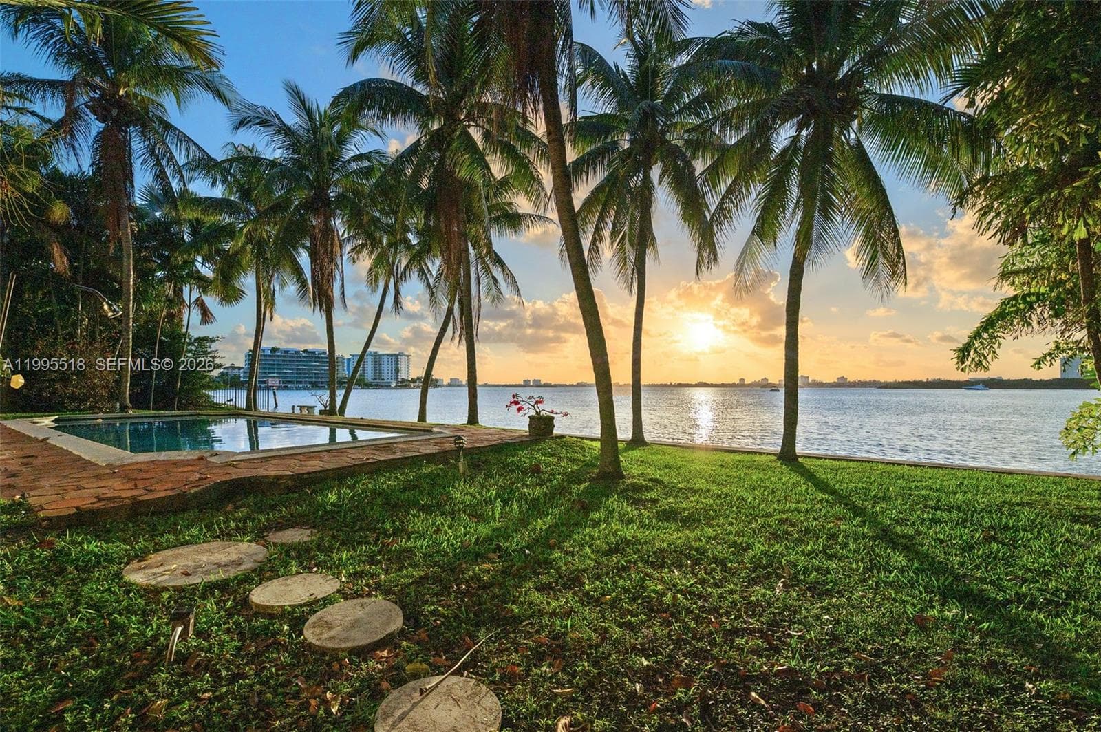 220 Bal Bay Dr photo 8