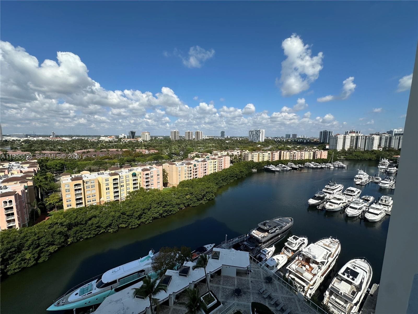 19500 Turnberry Way 14C photo 16