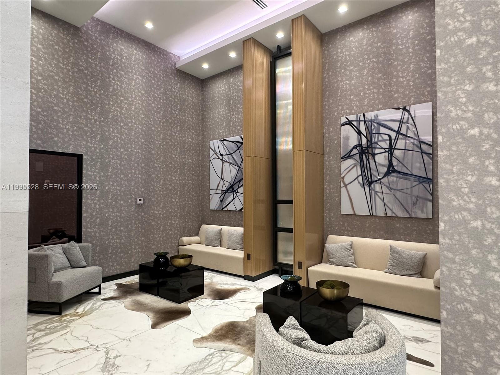 19500 Turnberry Way 14C photo 1