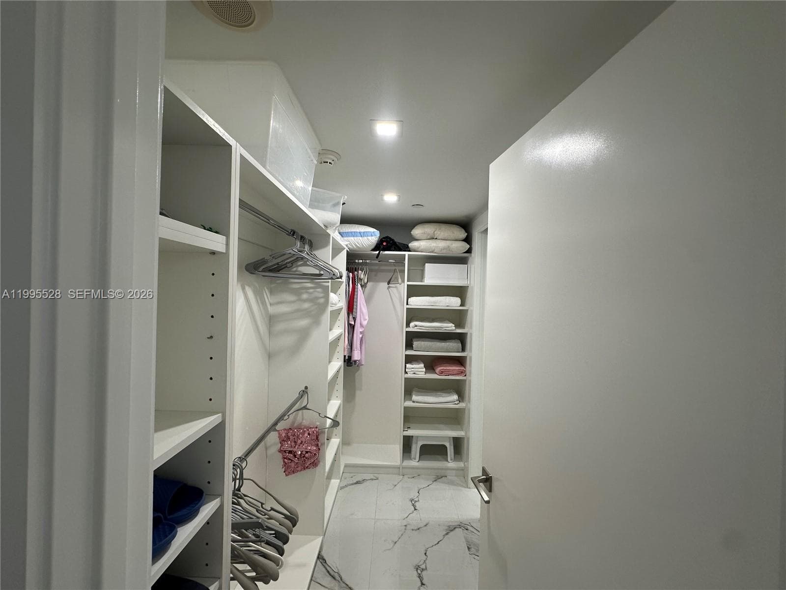 19500 Turnberry Way 14C photo 20