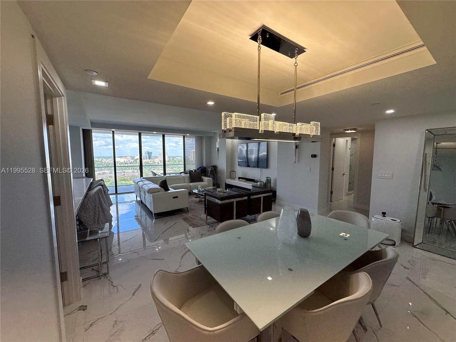 19500 Turnberry Way 14C photo 9