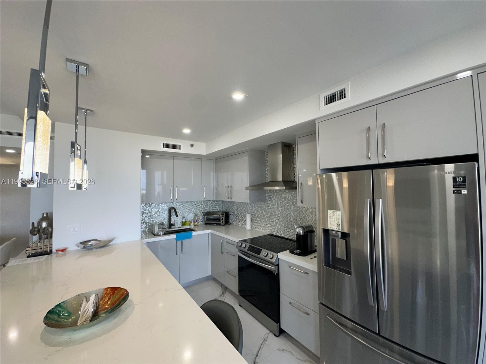 19500 Turnberry Way 14C photo 10