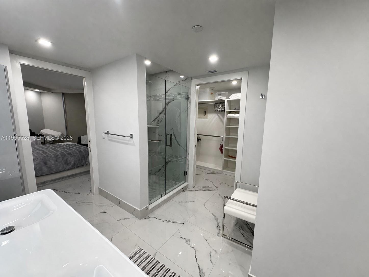 19500 Turnberry Way 14C photo 21