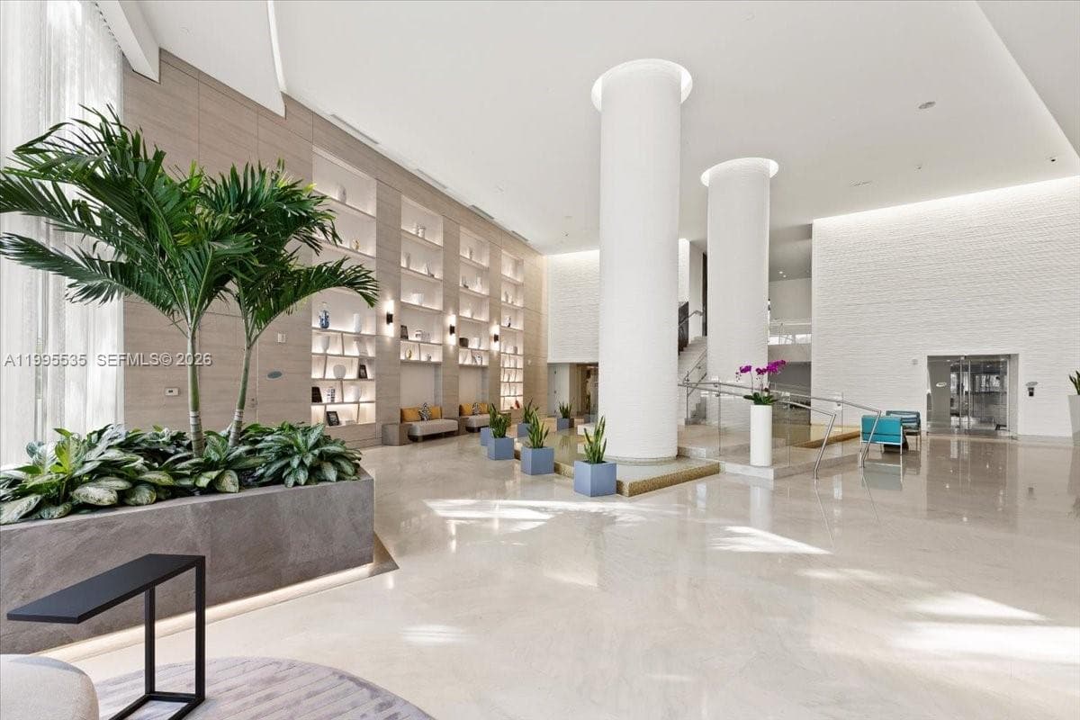 18201 Collins Ave 601A photo 22