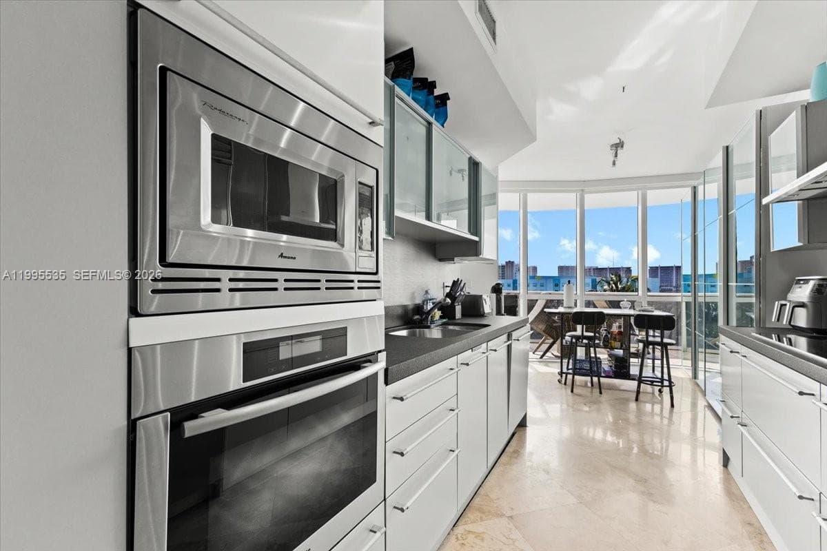 18201 Collins Ave 601A photo 5