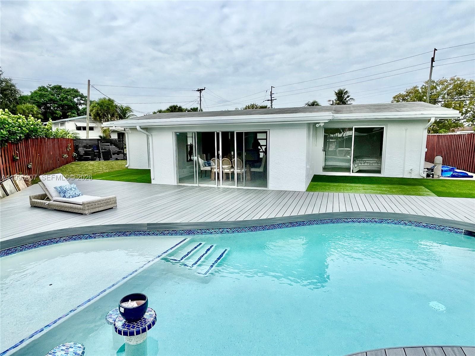 2406 Marathon Ln photo 3