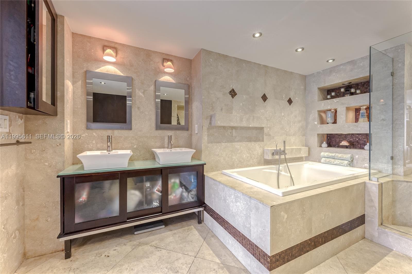 3800 Ocean Drive 1606 photo 10