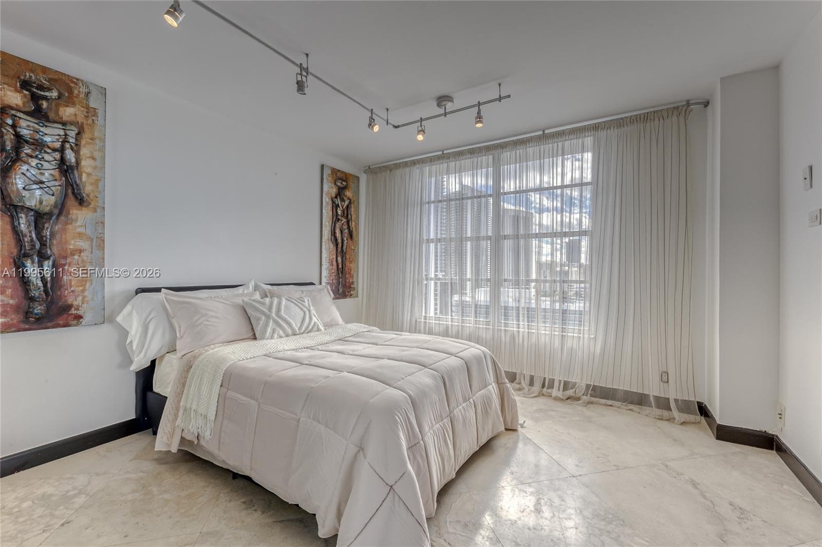 3800 Ocean Drive 1606 photo 11