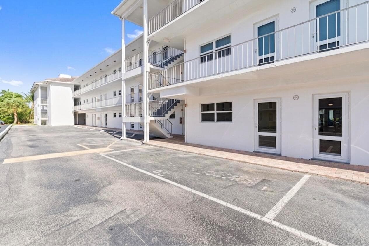1461 S Ocean Boulevard 106 photo 15