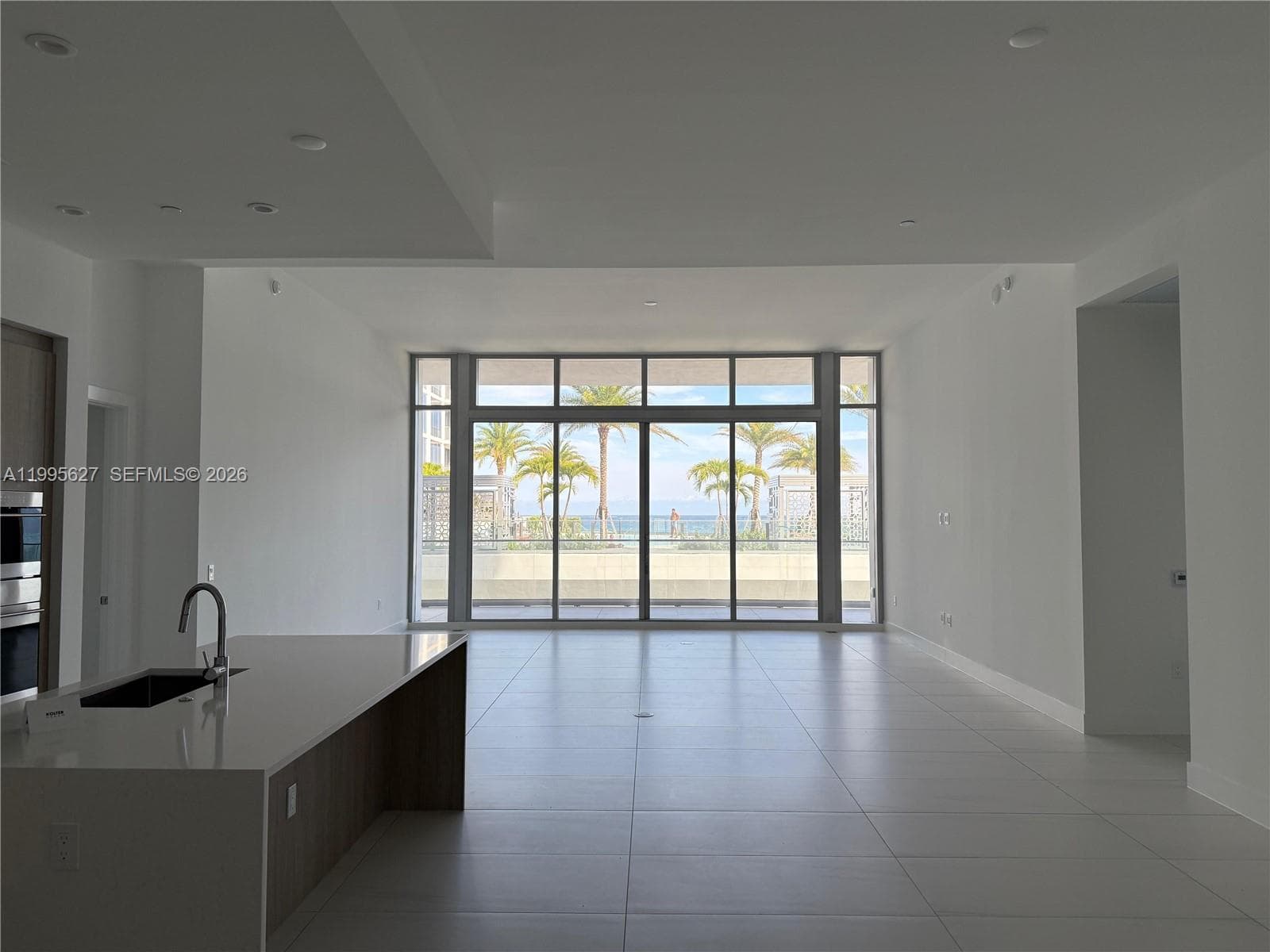 153 Seabreeze Blvd 0401-S photo 3