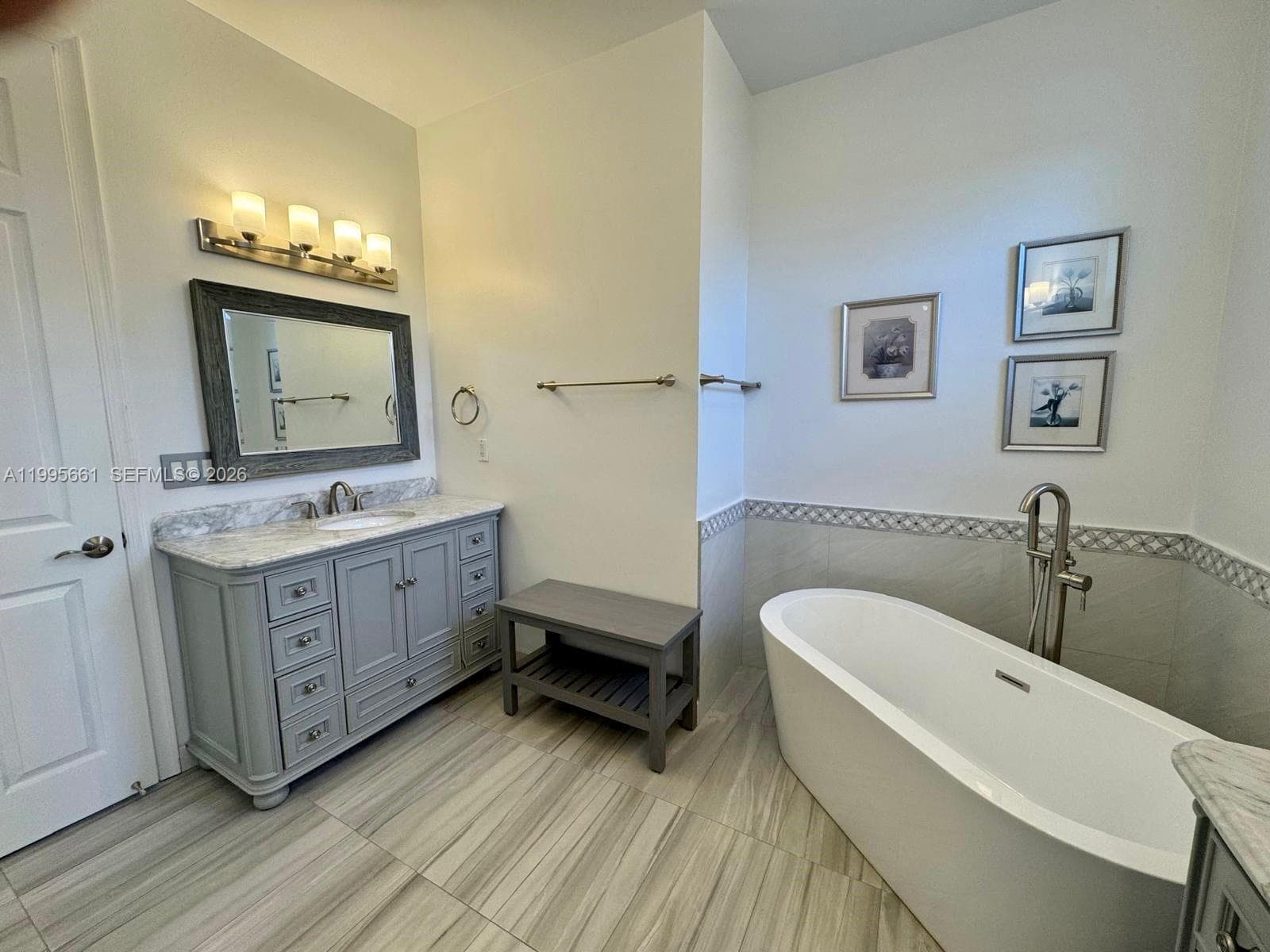 3041 44th St 0 photo 25