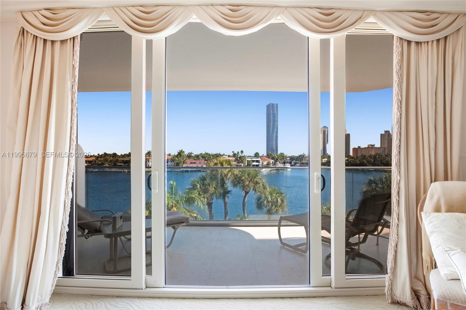 19707 Turnberry Way 4H photo 6