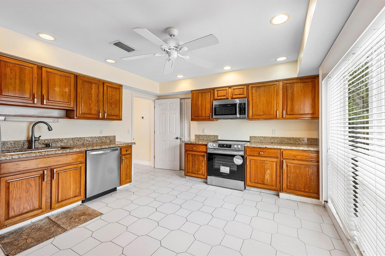 6157 Old Court Road 225 photo 13