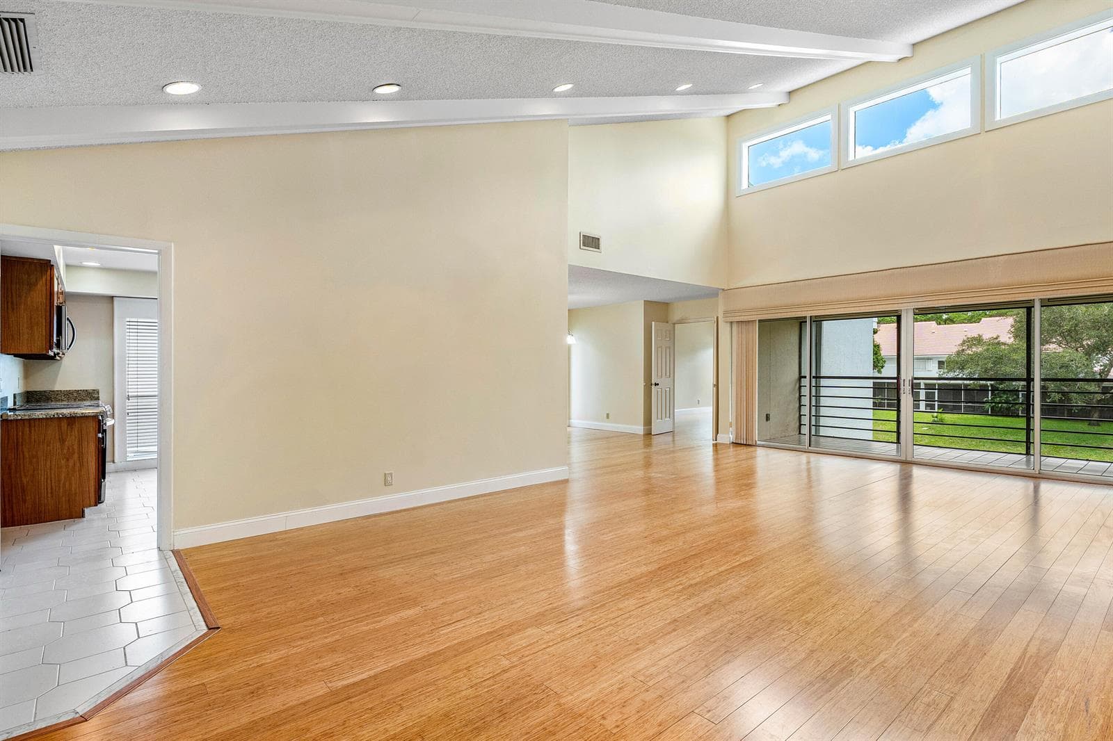 6157 Old Court Road 225 photo 9
