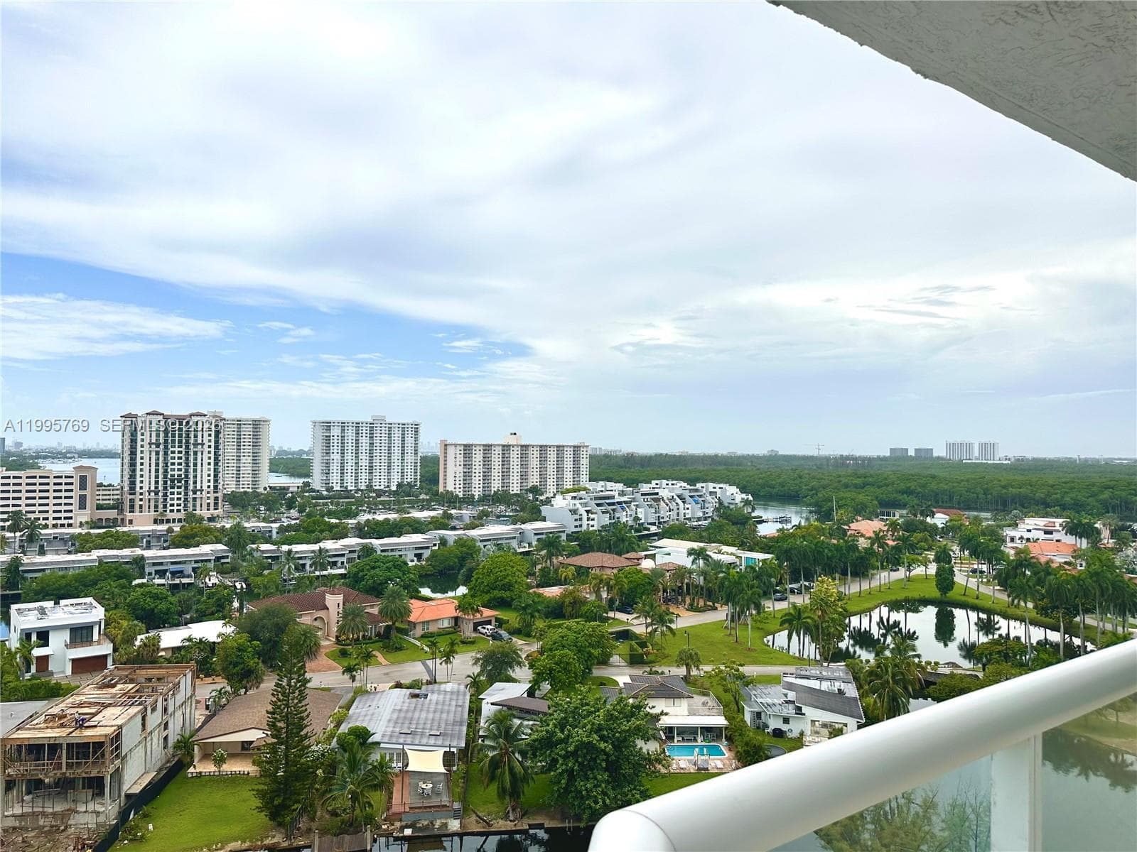 16500 Collins Ave 1453 photo 18