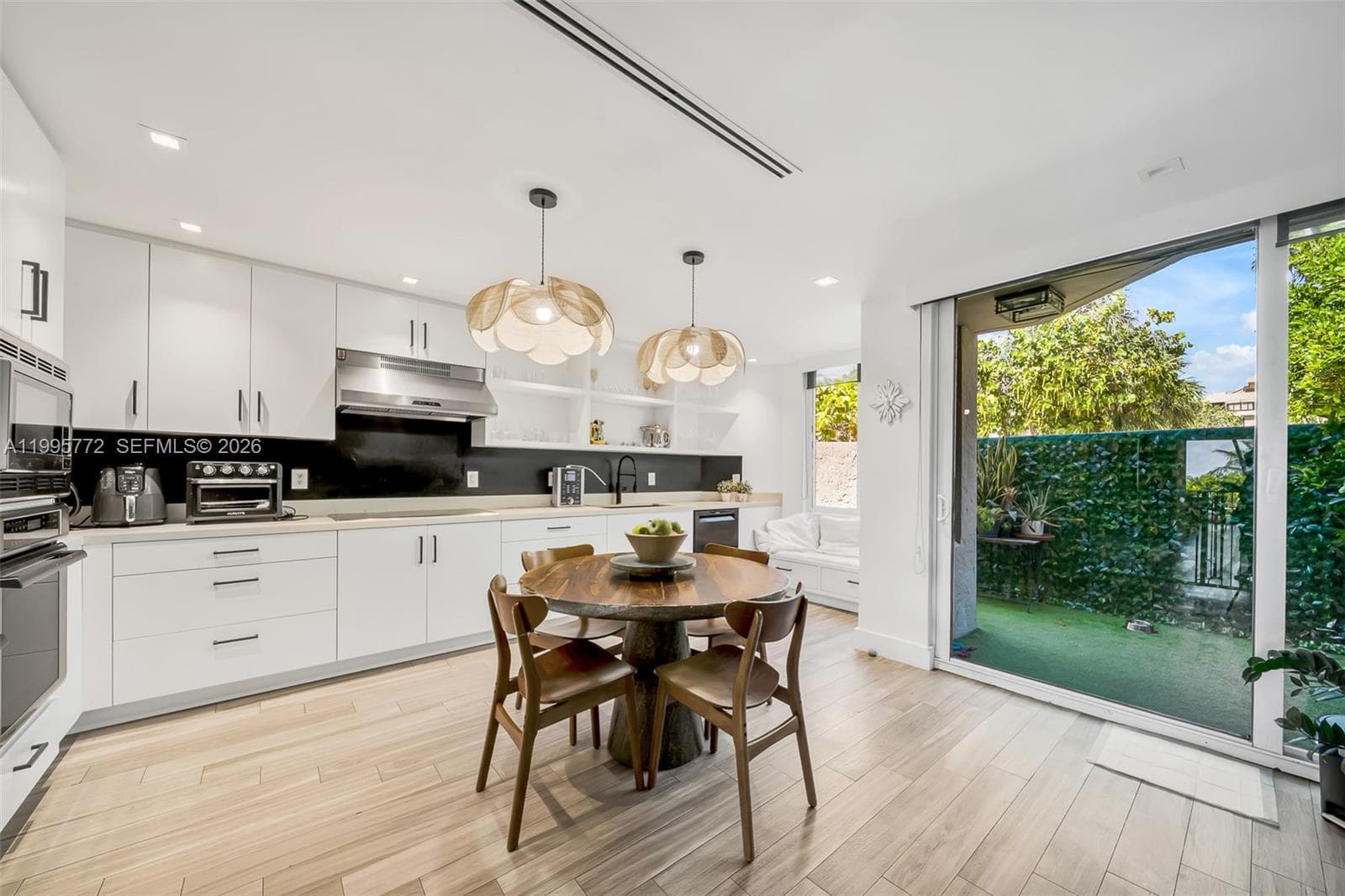 201 Crandon Blvd 175 photo 17