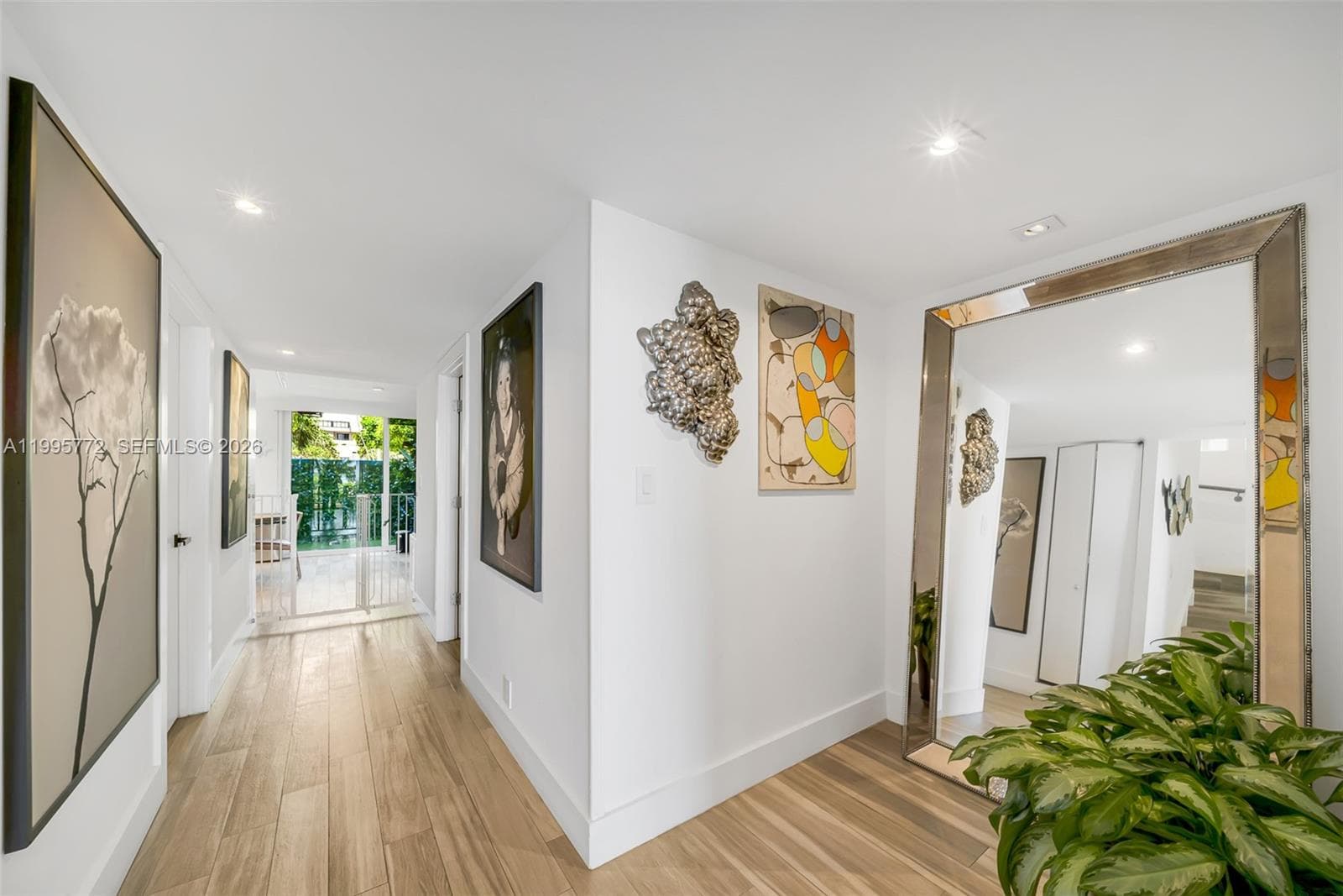 201 Crandon Blvd 175 photo 15