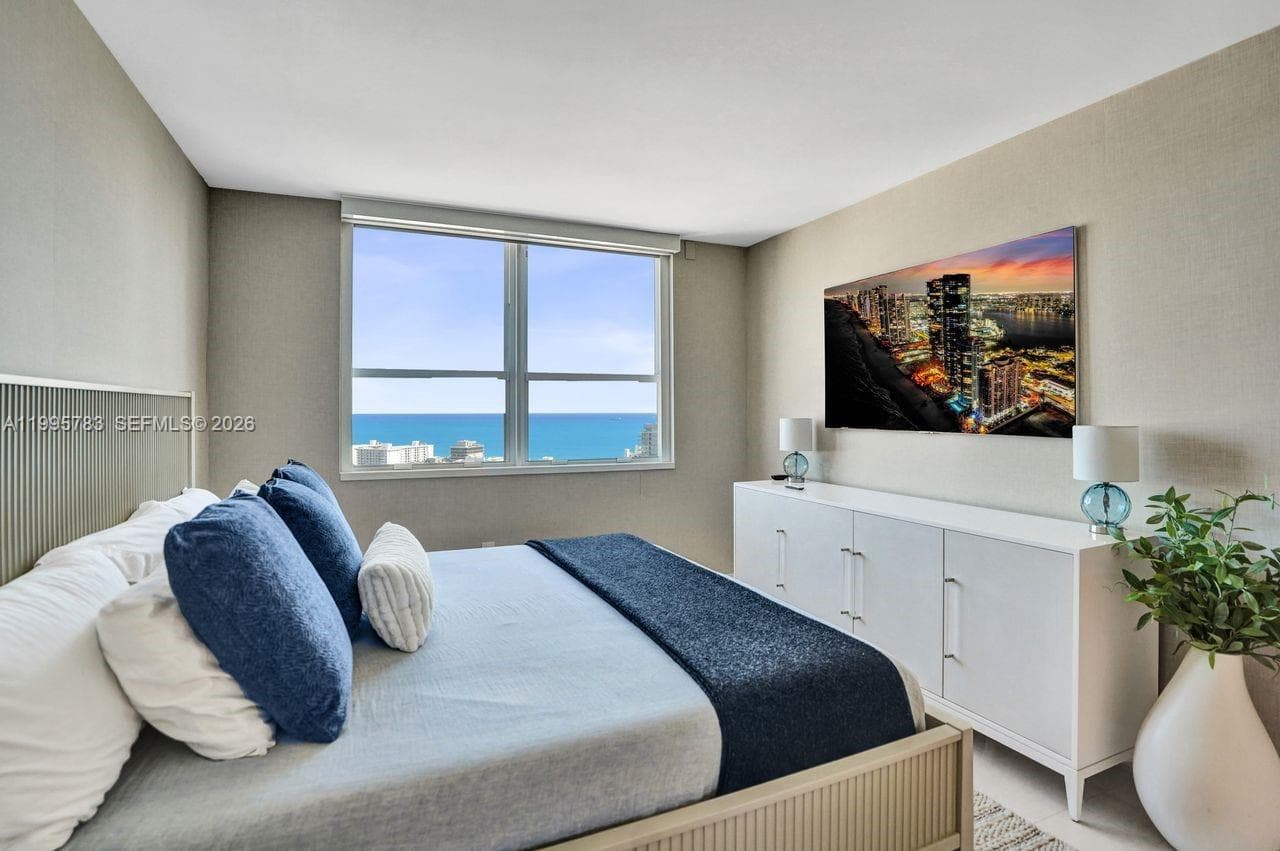 90 Alton Rd 2701 photo 6