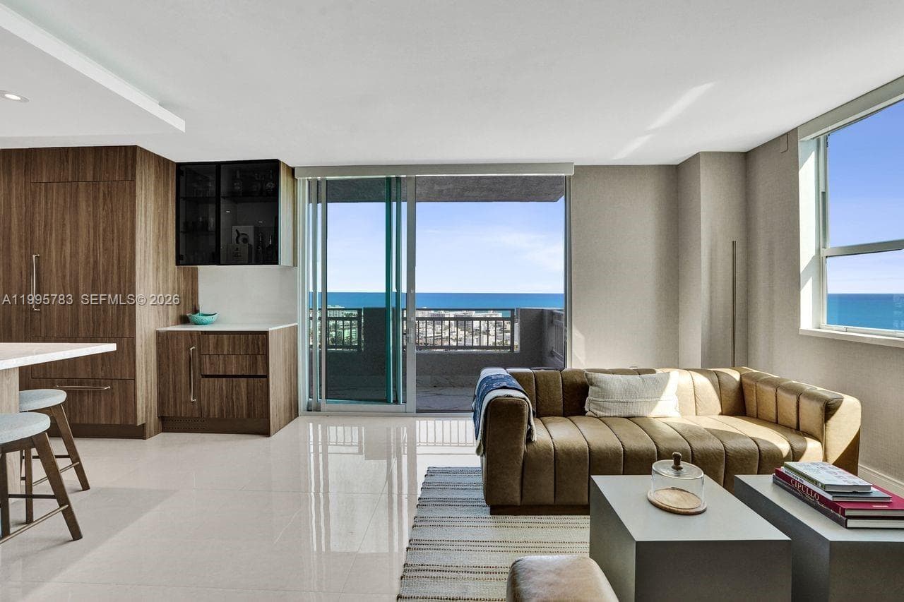 90 Alton Rd 2701 photo 3