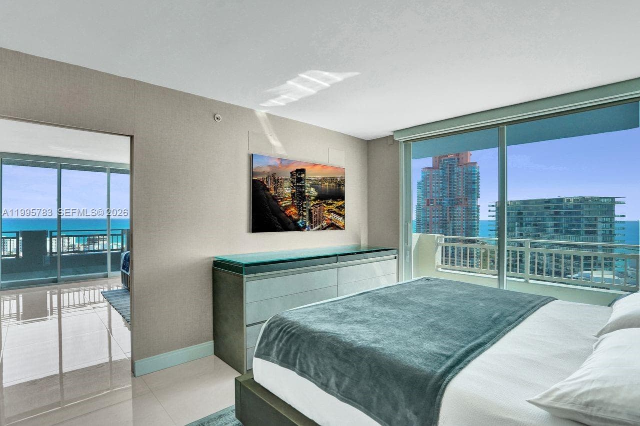 90 Alton Rd 2701 photo 4