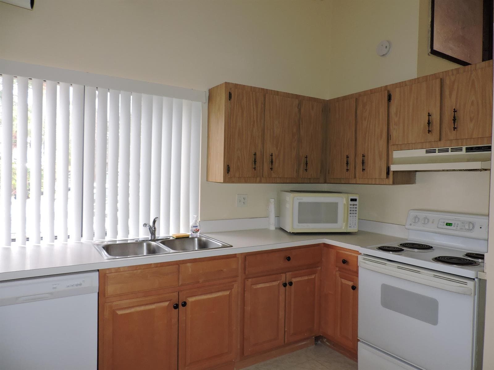 166 Sparrow Drive 2b photo 3