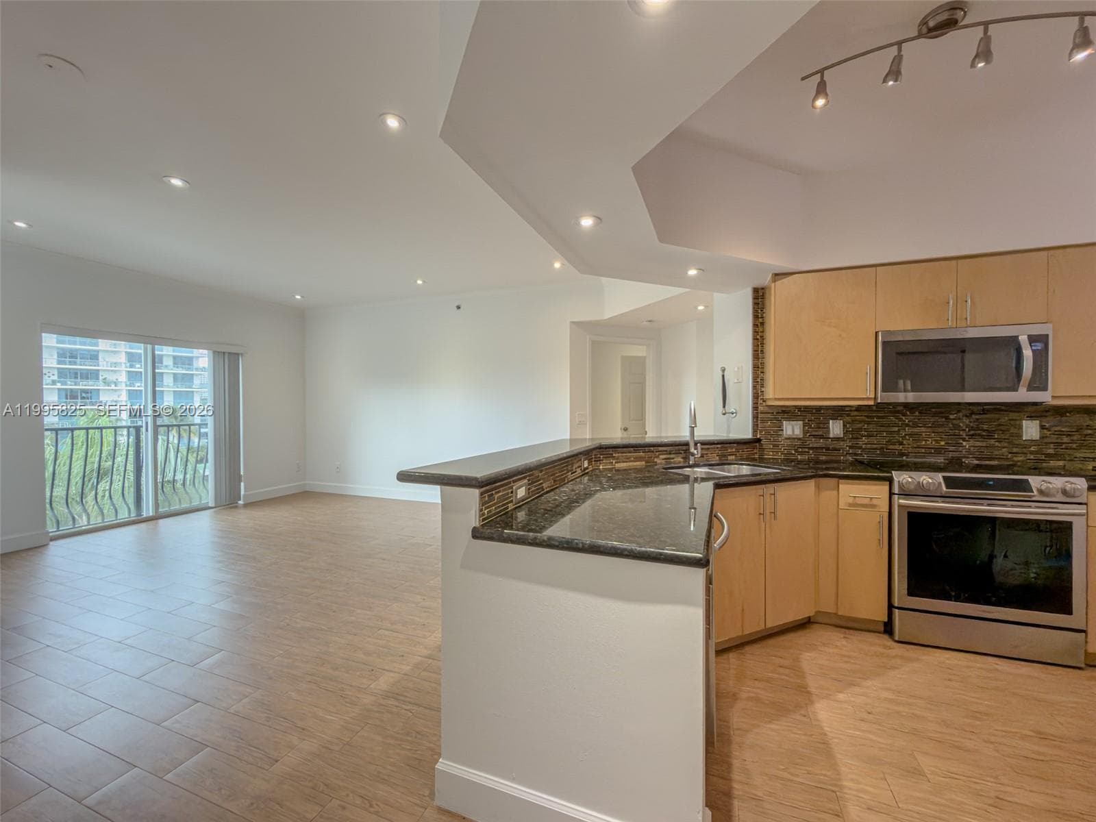 3245 184th St 13405 photo 6