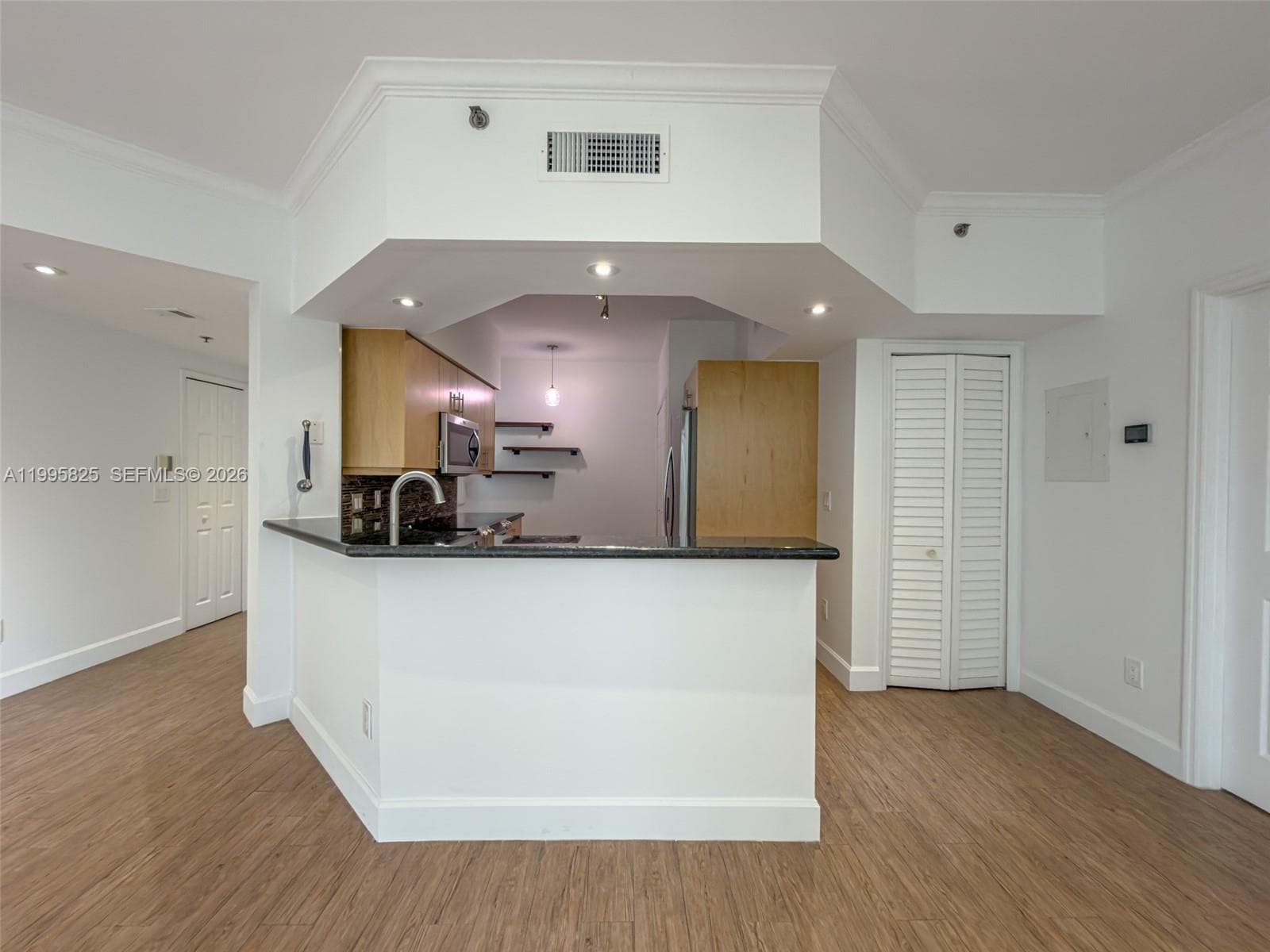 3245 184th St 13405 photo 5