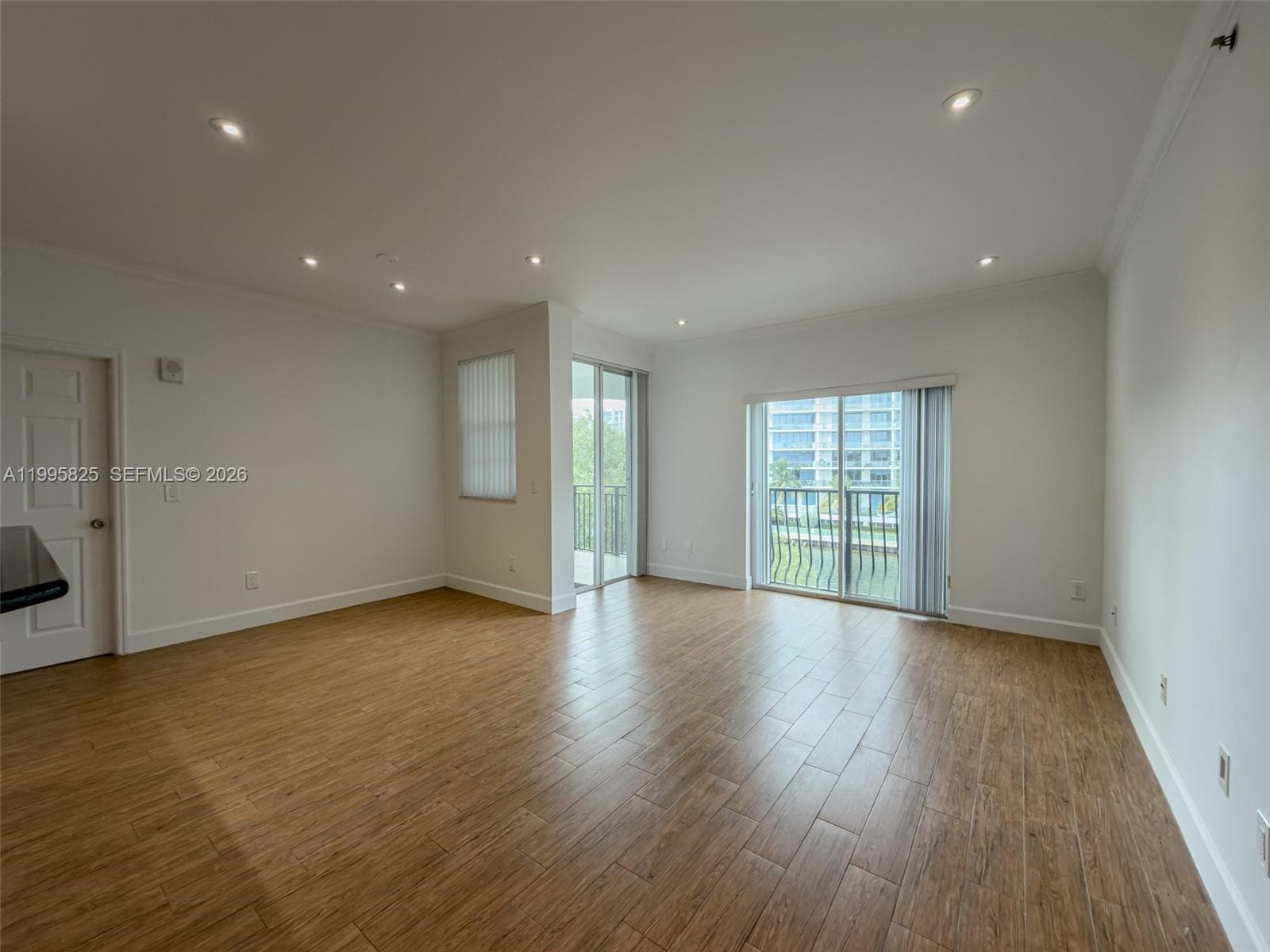 3245 184th St 13405 photo 14