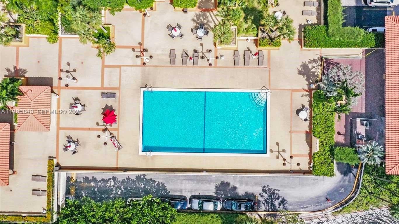 290 174th St 2211 photo 20