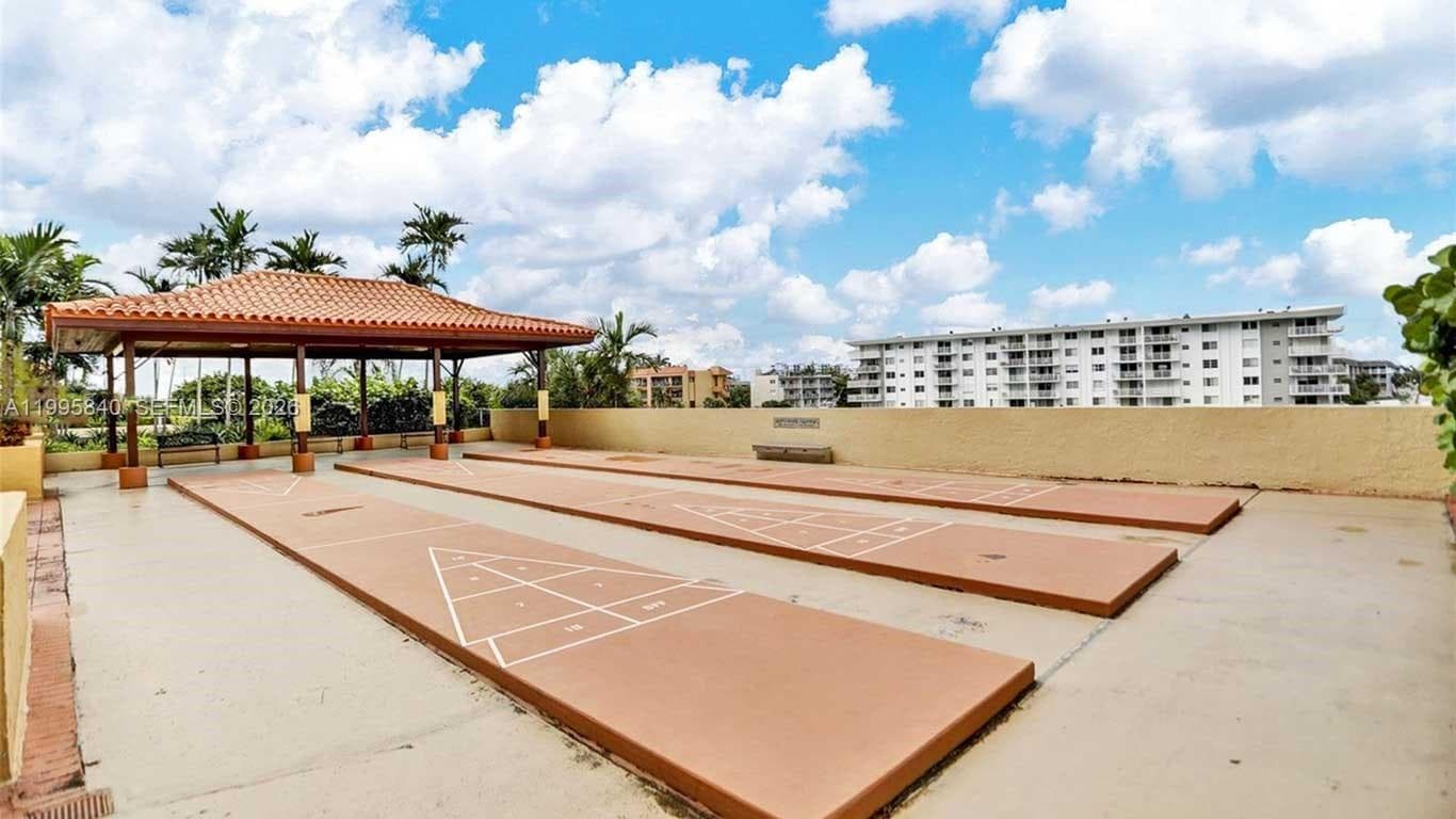 290 174th St 2211 photo 25