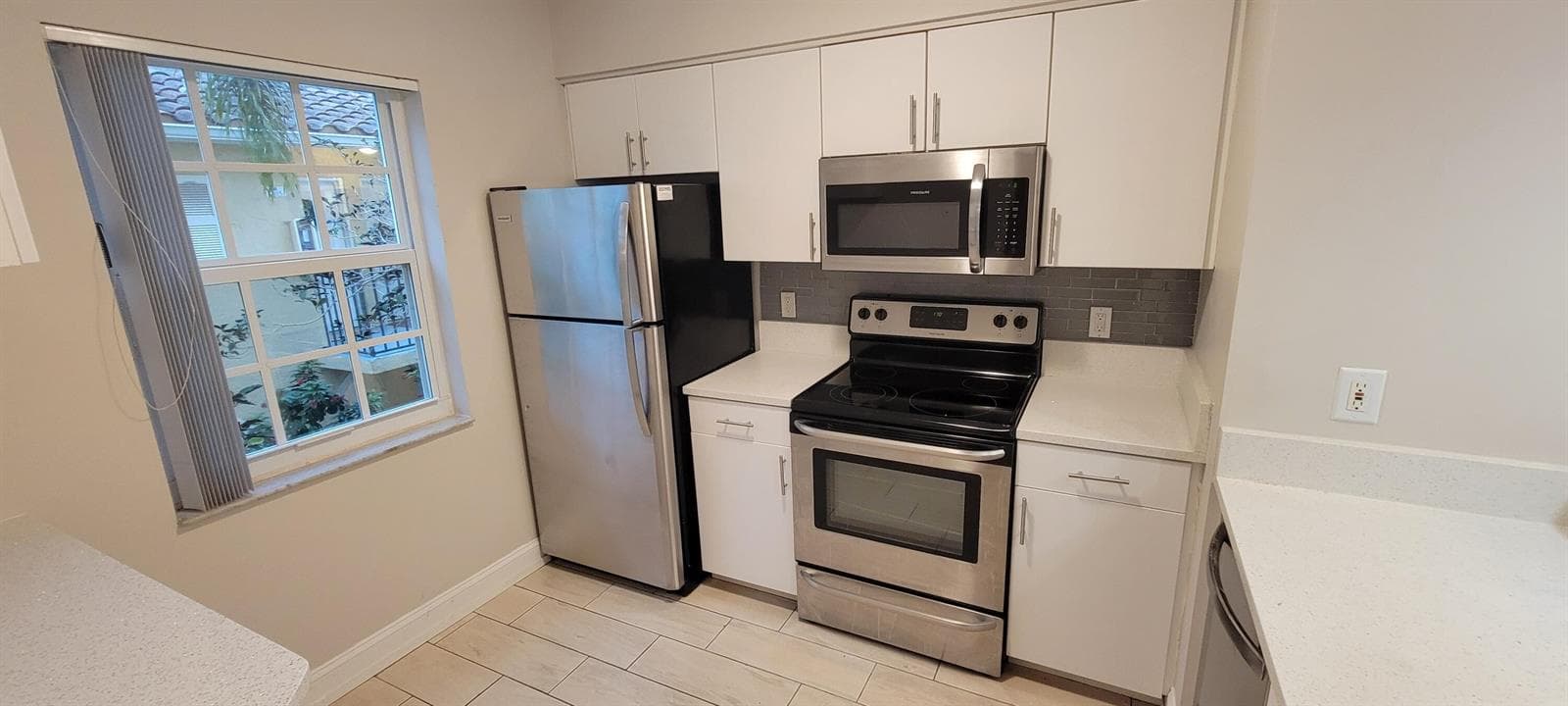 1125 Lake Shore Drive 202 photo 4