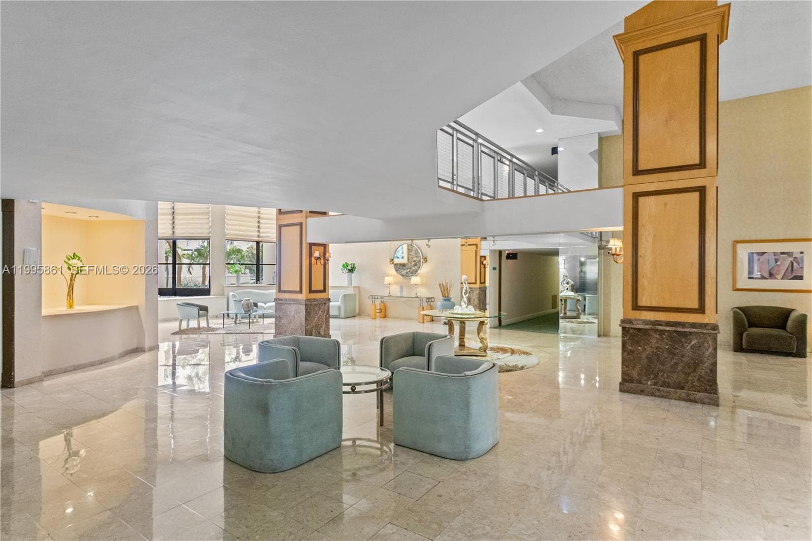 600 Parkview Dr 204 photo 23