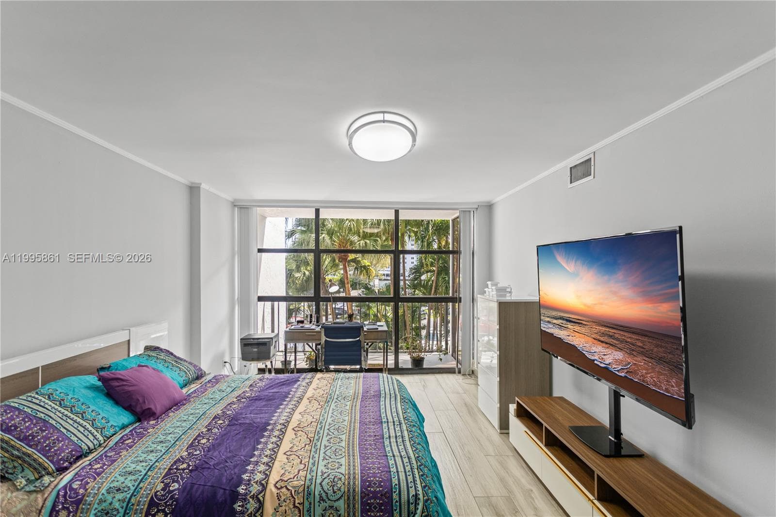 600 Parkview Dr 204 photo 12