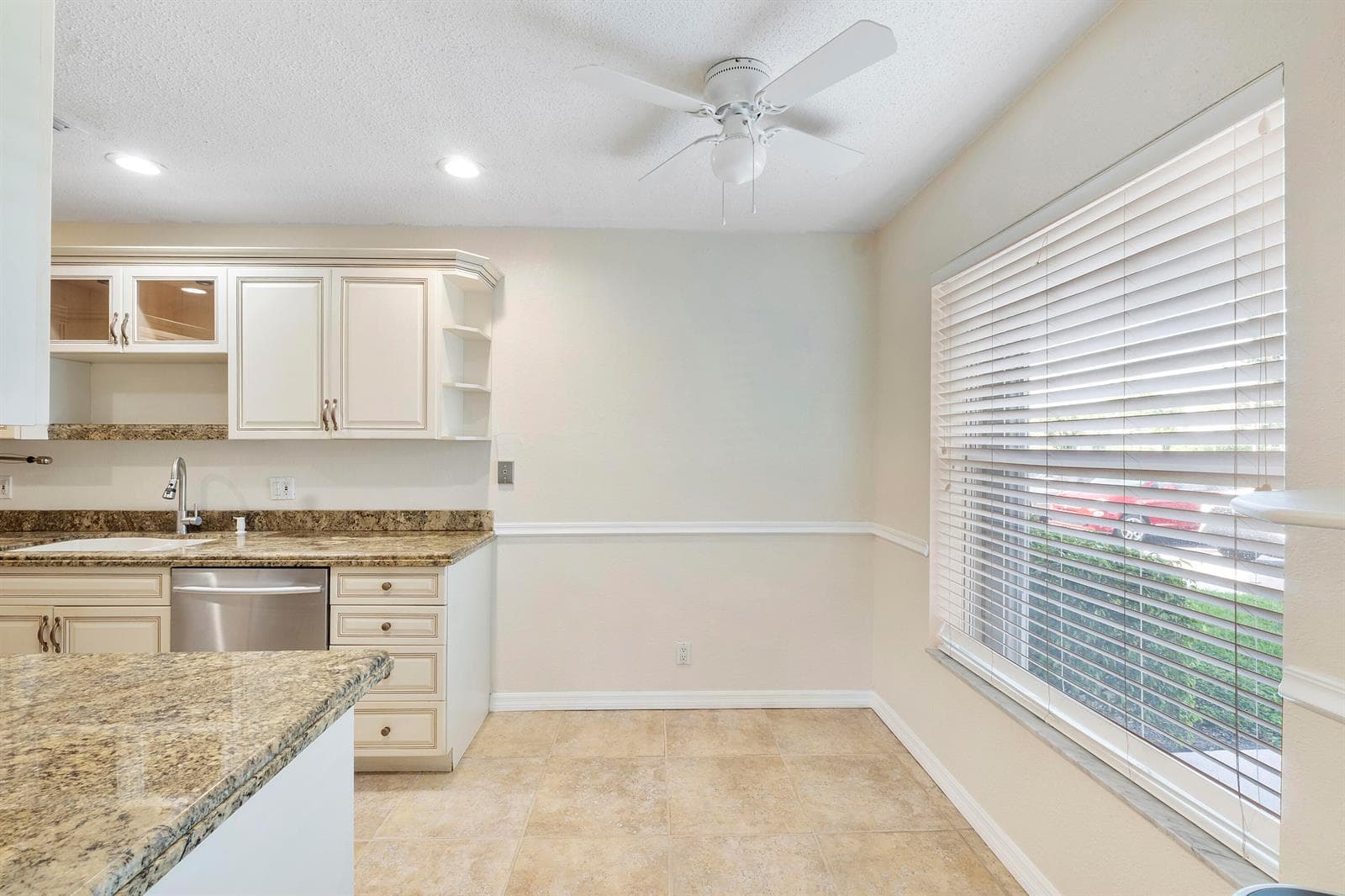 1020 Citrus Way 101 photo 3