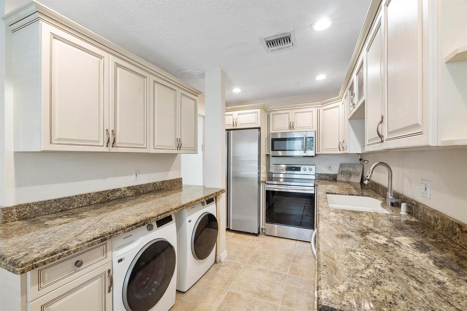 1020 Citrus Way 101 photo 1