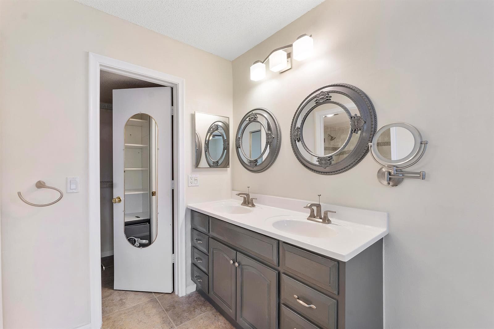 1020 Citrus Way 101 photo 8