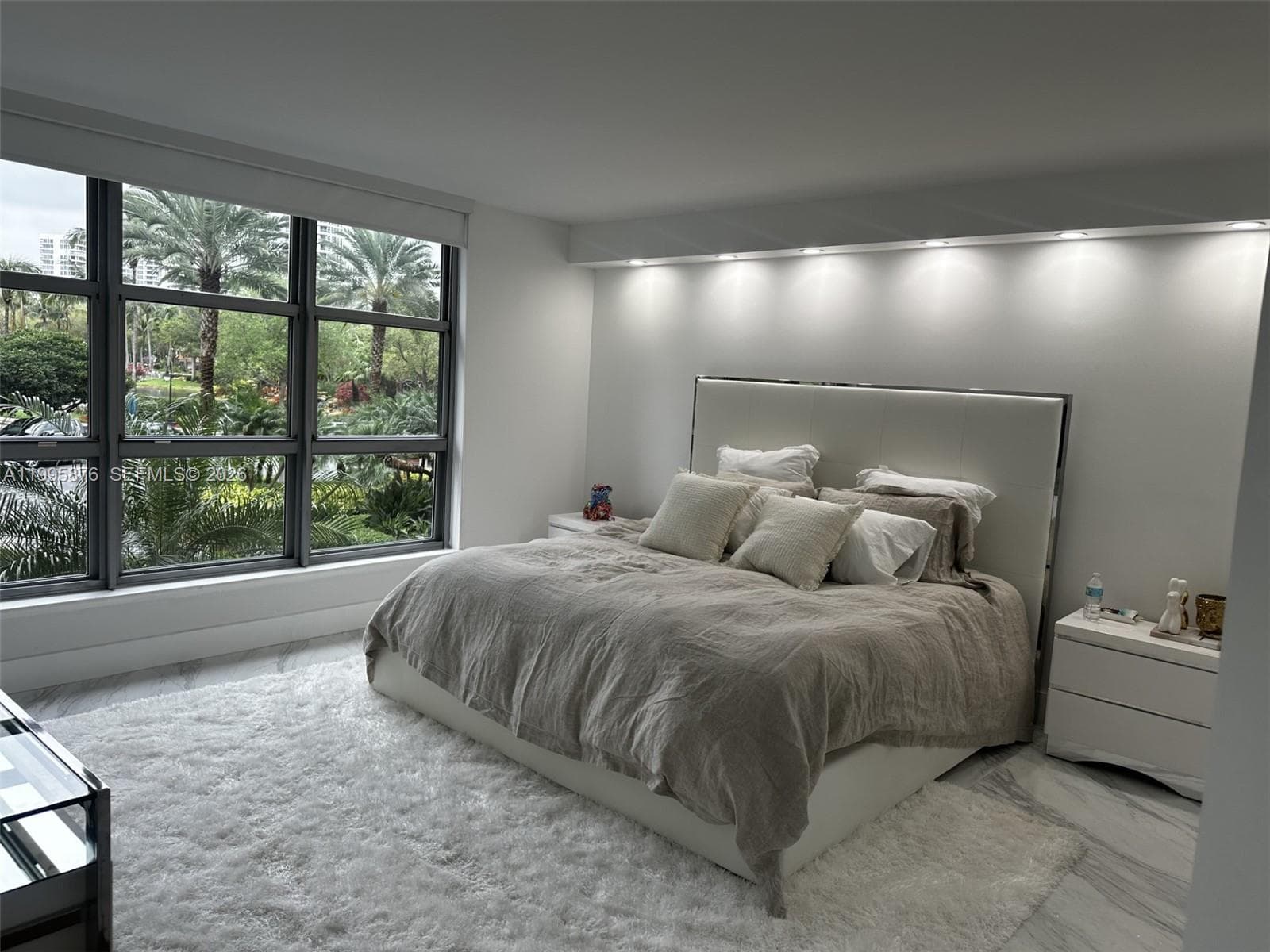 19195 36th Ct 201 photo 7