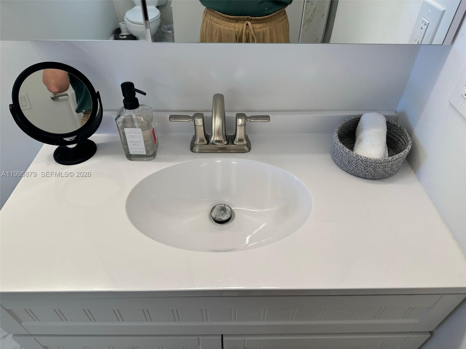 906 photo 7
