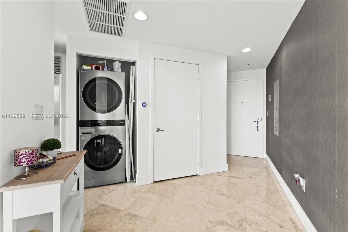 18201 Collins Ave 601A photo 20