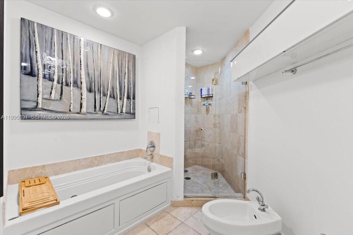 18201 Collins Ave 601A photo 15